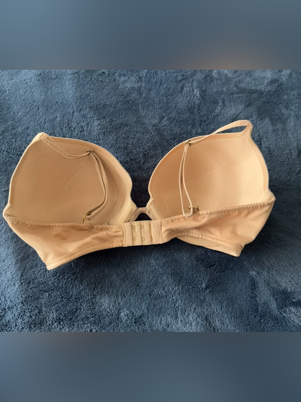 Victoria's Secret Beige Strapless T-Shirt Bra. Size: 34DD - Picture 2 of 5